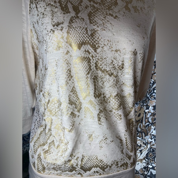 Belle du Jour Metallic front crocheted back - Picture 2 of 5